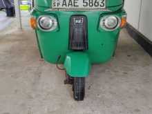 Bajaj 4 Stroke 2012 Three Wheel