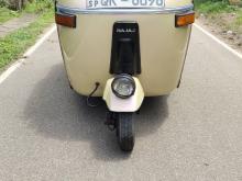Bajaj 4 Stroke 2009 Three Wheel
