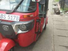 https://riyasewana.com/uploads/bajaj-bajaj-4-171015006296.jpg