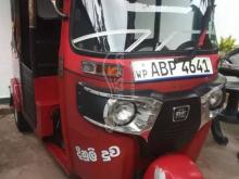 https://riyasewana.com/uploads/bajaj-bajaj-4-2017-29541381293146.jpg