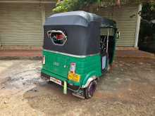 https://riyasewana.com/uploads/bajaj-bajaj-4-21122701294.jpg