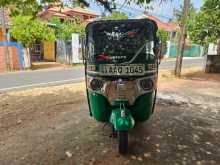 Bajaj 4 Stroke 2015 Three Wheel