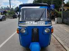 Bajaj 4 Stroke 2011 Three Wheel