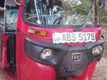 Bajaj RE 2018 Three Wheel
