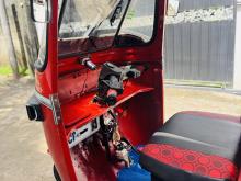 https://riyasewana.com/uploads/bajaj-bajaj-4-77360217095.jpg