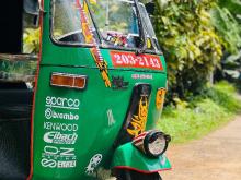 https://riyasewana.com/uploads/bajaj-bajaj-41546416596.jpg