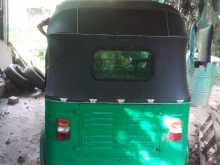 https://riyasewana.com/uploads/bajaj-bajaj-4613074972.jpg