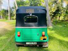 https://riyasewana.com/uploads/bajaj-bajaj-4stock-1310132022963.jpg
