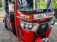 Bajaj 4 Stroke 2016 Three Wheel