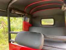 https://riyasewana.com/uploads/bajaj-bajaj-4stoke-2013-1322351712042.jpg
