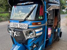 Bajaj 4 Stroke 2017 Three Wheel