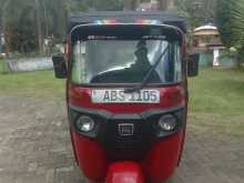 Bajaj RE 2018 Three Wheel