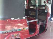 https://riyasewana.com/uploads/bajaj-bajaj-61425034593.jpg
