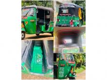 https://riyasewana.com/uploads/bajaj-bajaj-72112346365.jpg
