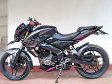 Bajaj Pulsar NS200 2017 Motorbike