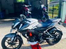 https://riyasewana.com/uploads/bajaj-bajaj-pulser-119354913242.jpg