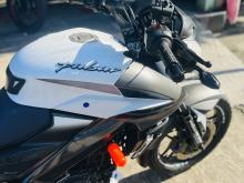 https://riyasewana.com/uploads/bajaj-bajaj-pulser-119362919116.jpg