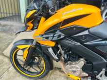 https://riyasewana.com/uploads/bajaj-bajaj-pulser-120515013863.jpg