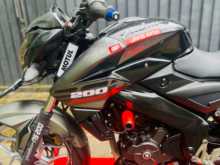 Bajaj Pulsar NS200 2018 Motorbike