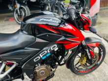https://riyasewana.com/uploads/bajaj-bajaj-pulser-1320314113734.jpg