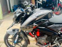 Bajaj Pulsar NS200 2018 Motorbike