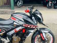 Bajaj Pulsar NS200 2016 Motorbike