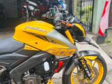 https://riyasewana.com/uploads/bajaj-bajaj-pulser-2511550513984.jpg