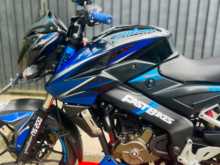 Bajaj Pulsar NS200 2016 Motorbike