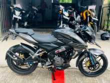 https://riyasewana.com/uploads/bajaj-bajaj-pulser-521415713913.jpg