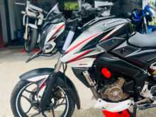 Bajaj Pulsar NS200 2016 Motorbike