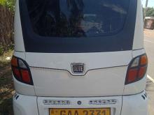 https://riyasewana.com/uploads/bajaj-bajaj-qute-171015496455.jpg