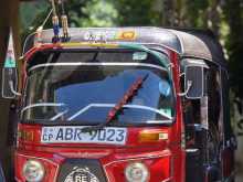Bajaj Re 2018 Three Wheel