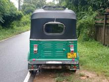 https://riyasewana.com/uploads/bajaj-bajaj-re-141249016134.jpg