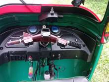 https://riyasewana.com/uploads/bajaj-bajaj-re-141249016655.jpg