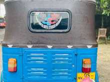https://riyasewana.com/uploads/bajaj-bajaj-re-141553134942.jpg