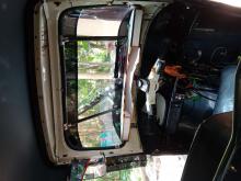 https://riyasewana.com/uploads/bajaj-bajaj-re-171309546144.jpg