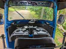 https://riyasewana.com/uploads/bajaj-bajaj-re-18112307885.jpg