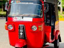 Bajaj RE 205 2010 Three Wheel