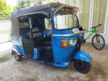 https://riyasewana.com/uploads/bajaj-bajaj-re-20140338842.jpg