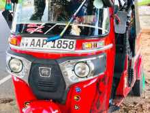 Bajaj RE 4 Stroke 2015 Three Wheel