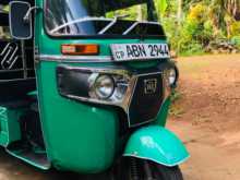 https://riyasewana.com/uploads/bajaj-bajaj-re-2017-108082012222.jpg
