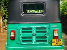 https://riyasewana.com/uploads/bajaj-bajaj-re-2017-108082012303.jpg