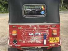 https://riyasewana.com/uploads/bajaj-bajaj-re-2714010022823.jpg