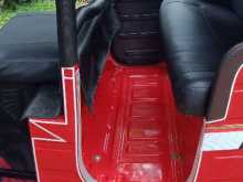 https://riyasewana.com/uploads/bajaj-bajaj-re-281314414353.jpg