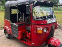 Bajaj RE 205 2010 Three Wheel