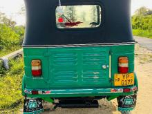 Bajaj RE 205 2011 Three Wheel