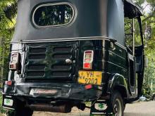 https://riyasewana.com/uploads/bajaj-bajaj-re-43093924973.jpg