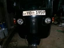 Bajaj RE 205 2013 Three Wheel
