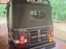 https://riyasewana.com/uploads/bajaj-bajaj-three-2018-2511443412442.jpg