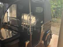 https://riyasewana.com/uploads/bajaj-bajaj-three-2018-61727141205362.jpg